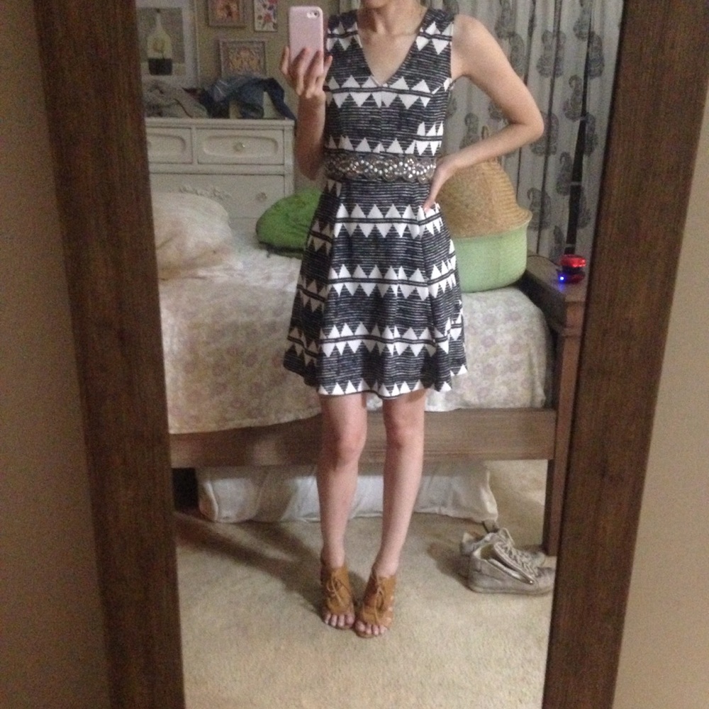 H&M sleeveless pattern printed v neck dress XS - Picture 1 of 8